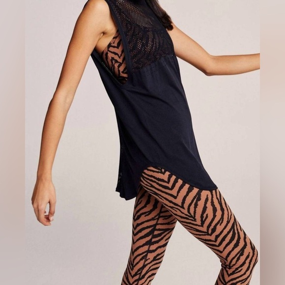 Varley Harvey Black Mesh Back Sleeveless Tank Top Athleisure S/M - Picture 3 of 10